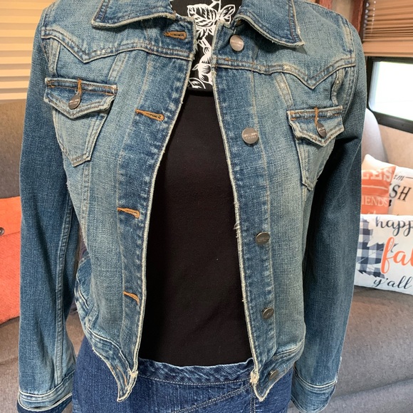 Cropped denim jacket - Picture 2 of 3